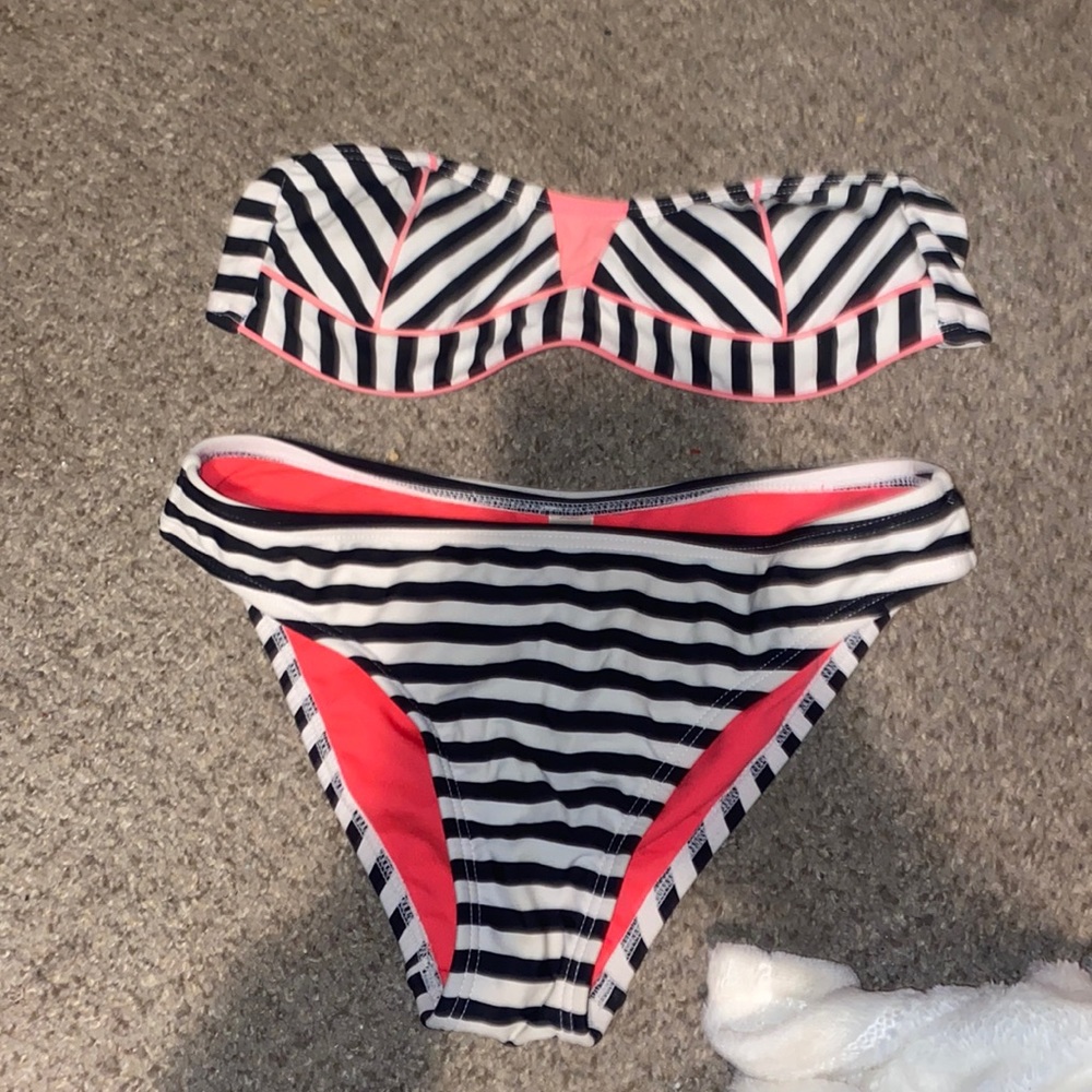 Bathing suit